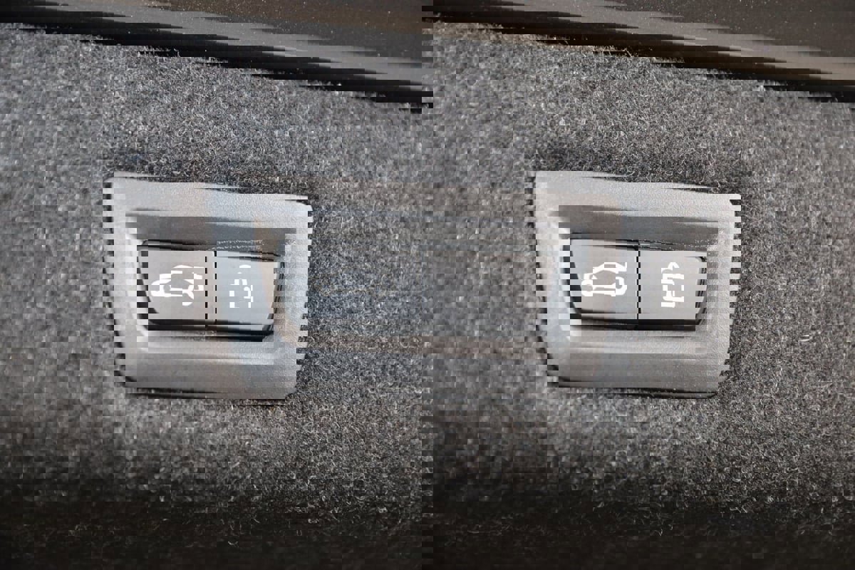 Used 2023 BMW 540i xDrive w/ M Sport Package image 57