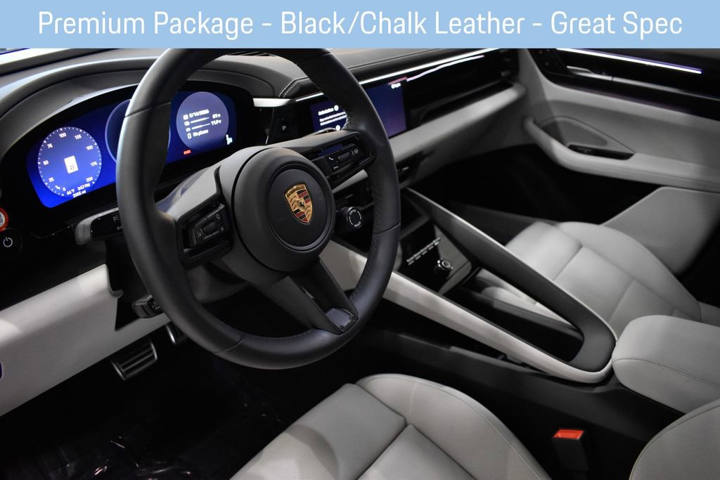 Used 2025 Porsche Macan 4S Electric AWD/4WD image 18