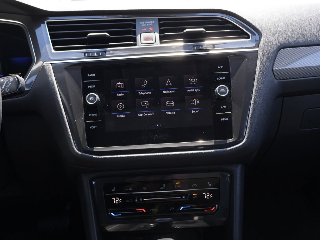 Certified 2023 Volkswagen Tiguan SE w/ Panoramic Sunroof Package AWD/4WD image 26