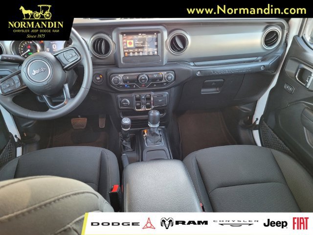 Used 2023 Jeep Wrangler Unlimited AWD/4WD image 6