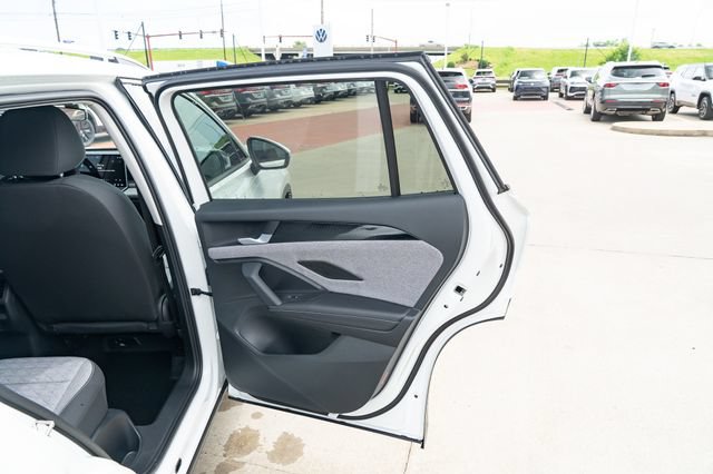 New 2026 Volkswagen Tiguan S FWD image 15