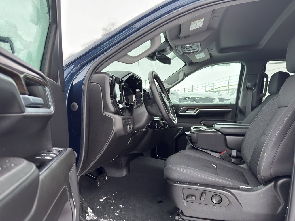 Used 2022 Chevrolet Silverado 1500 LT image 11