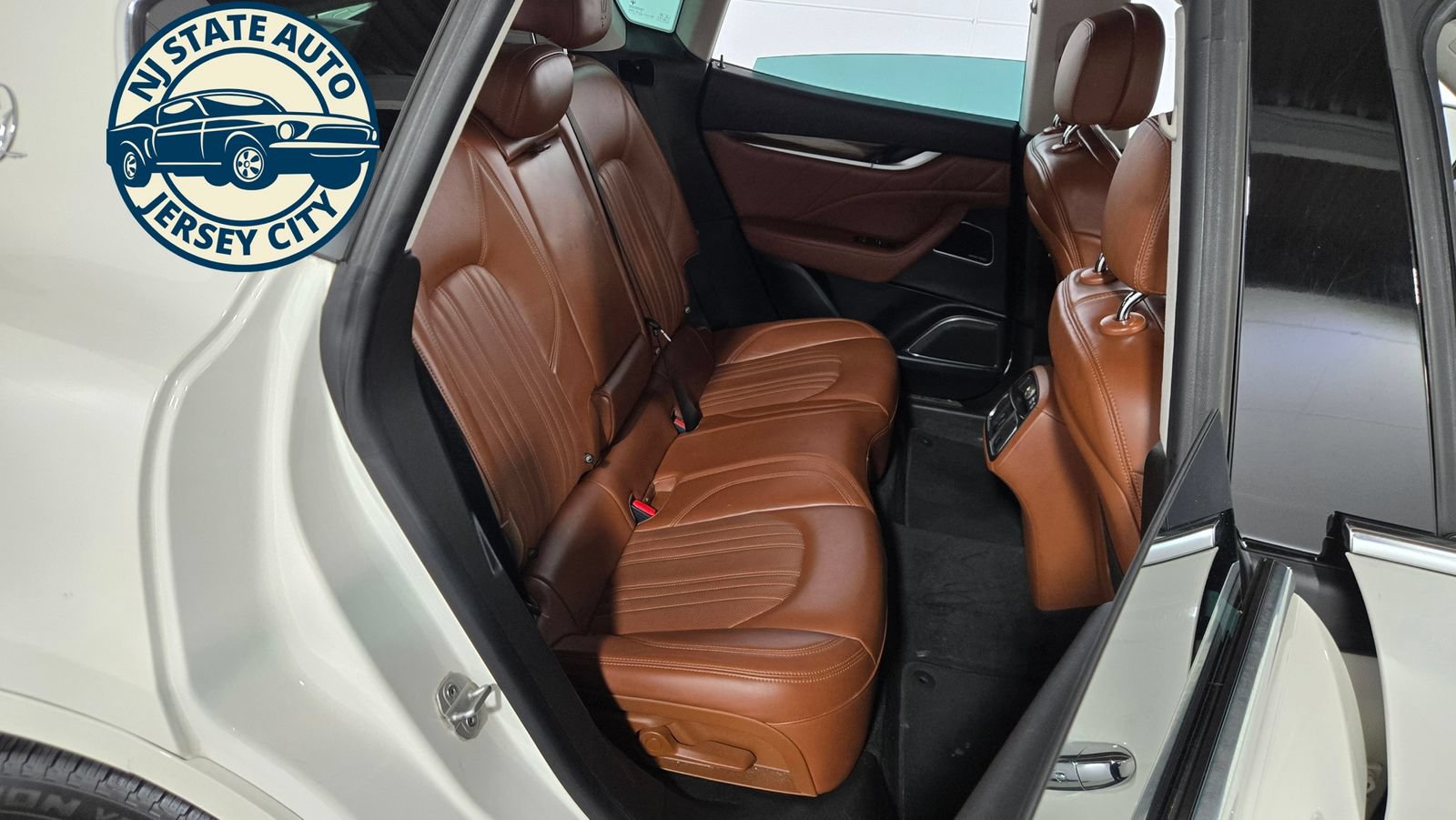 Used 2019 Maserati Levante GranLusso AWD/4WD image 39