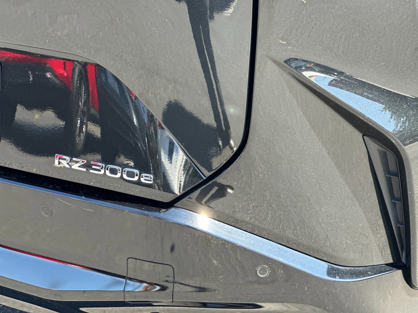 Used 2024 Lexus RZ 300e Premium w/ Technology Package image 34