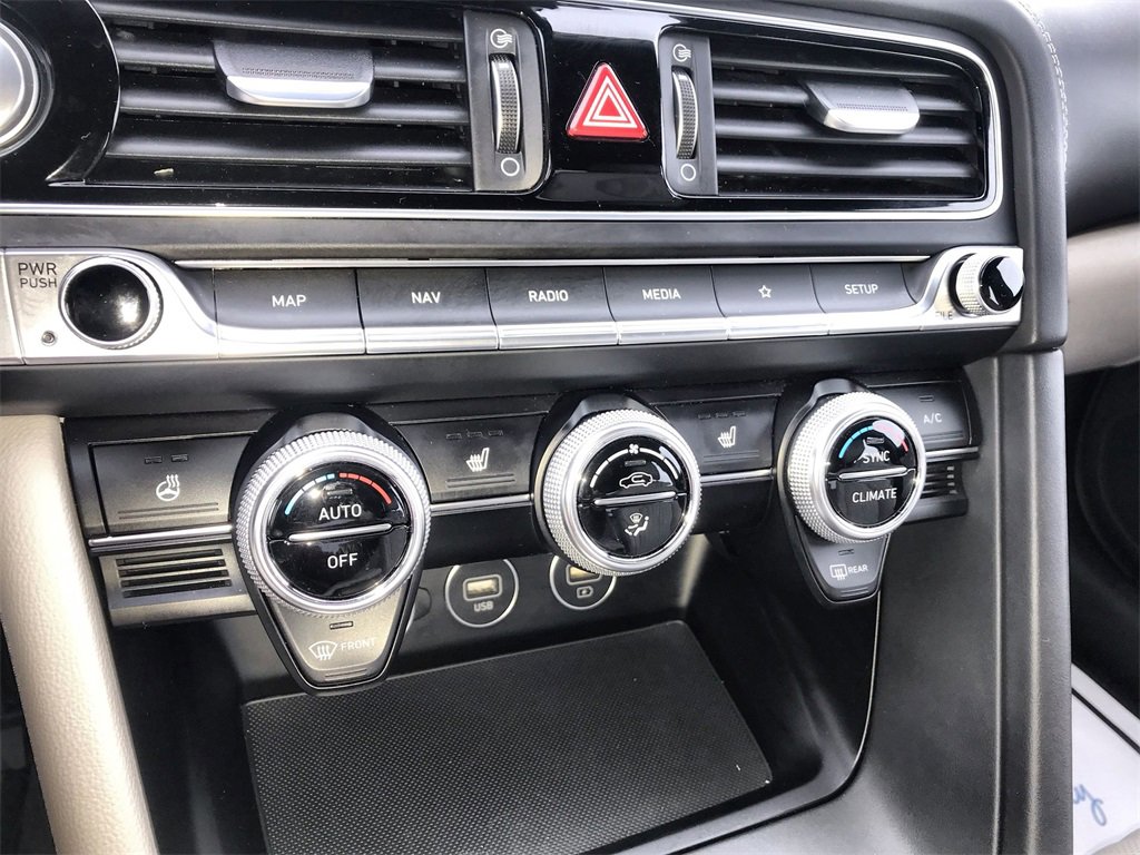 Used 2023 Genesis G70 3.3T image 19