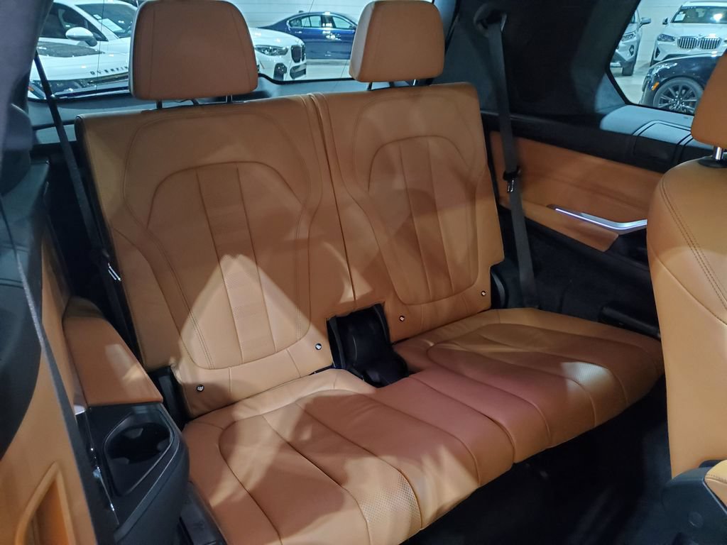 Used 2019 BMW X7 xDrive50i w/ M Sport Package AWD/4WD image 28