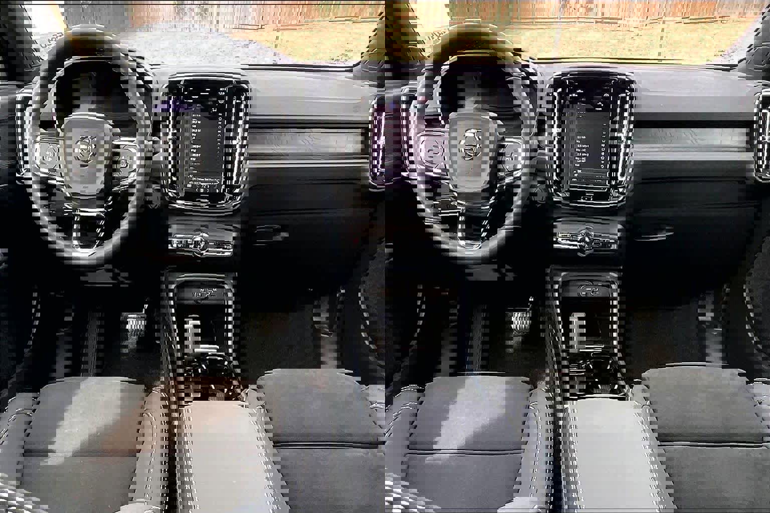 Used 2023 Volvo C40 P8 Recharge Plus w/ Climate Package image 8