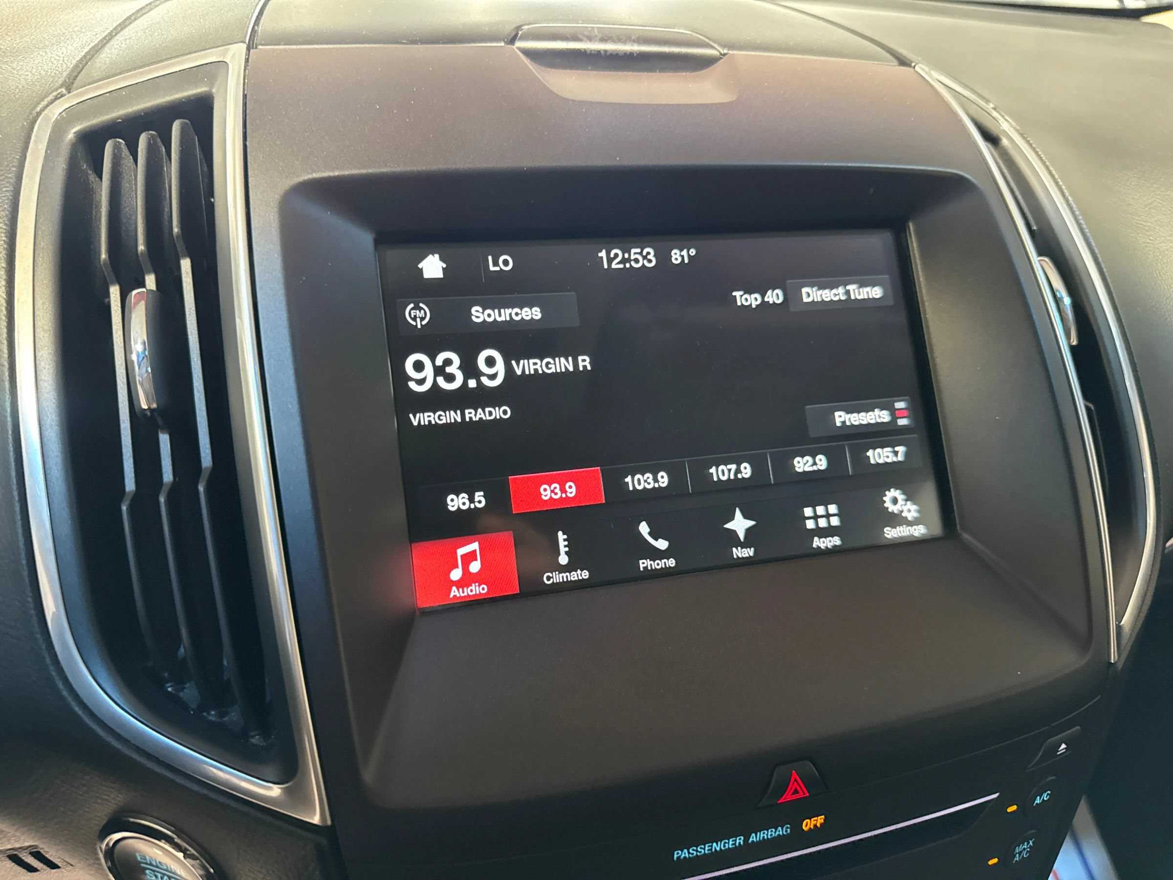 Used 2016 Ford Edge Titanium w/ Technology Package AWD/4WD image 17