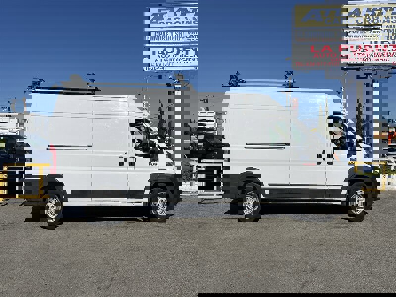 Used 2020 RAM ProMaster 2500 w/ Interior Convenience Group image 2