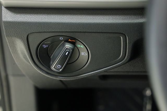 Certified 2022 Volkswagen Atlas Cross Sport SE image 28