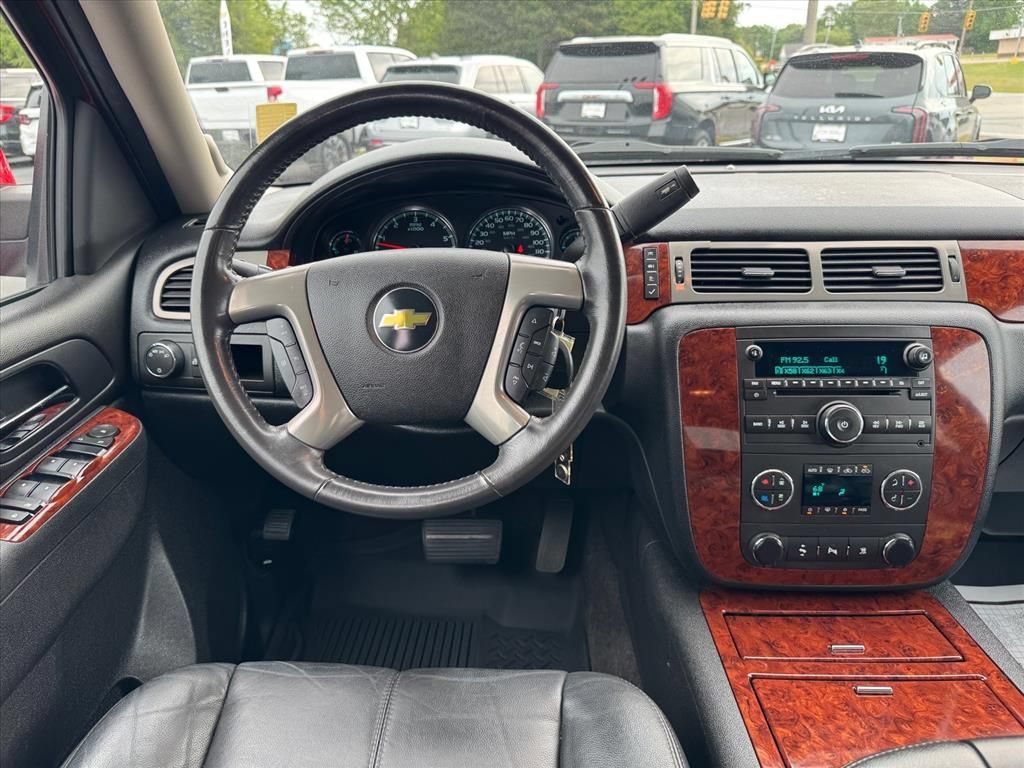 Used 2011 Chevrolet Avalanche LT RWD image 12