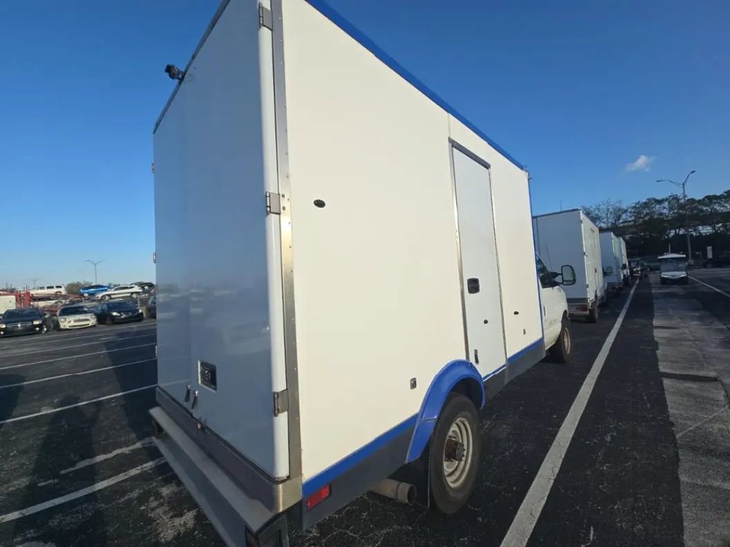 Used 2024 Ford E-350 and Econoline 350 Super Duty w/ Power Windows & Locks Group RWD image 4