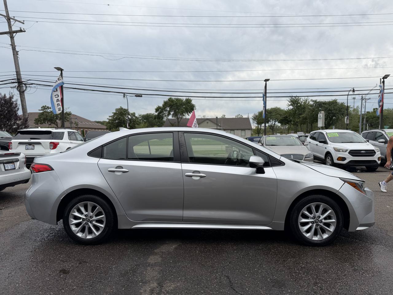 Used 2022 Toyota Corolla LE w/ LE Convenience Package FWD image 10