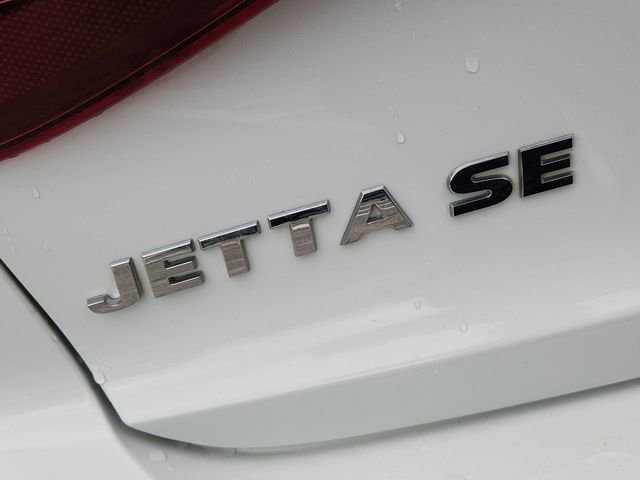 Used 2017 Volkswagen Jetta SE image 30