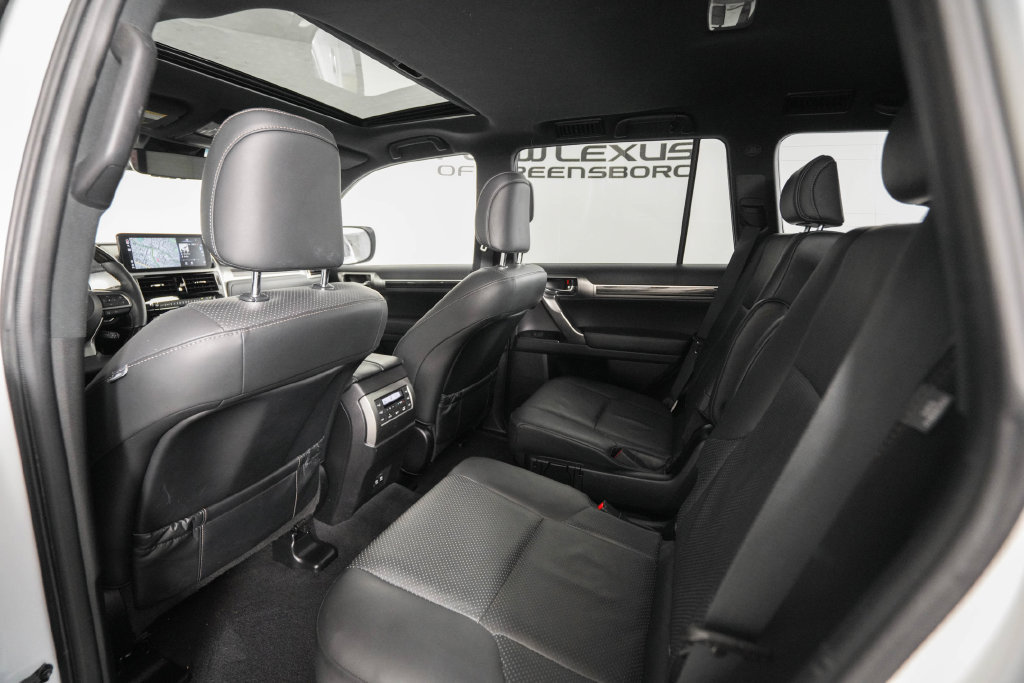 Certified 2023 Lexus GX 460 Luxury w/ Sport Design Package AWD/4WD image 13