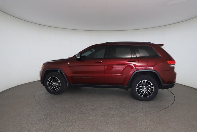 Used 2017 Jeep Grand Cherokee Trailhawk w/ Trailhawk Luxury Group AWD/4WD image 8