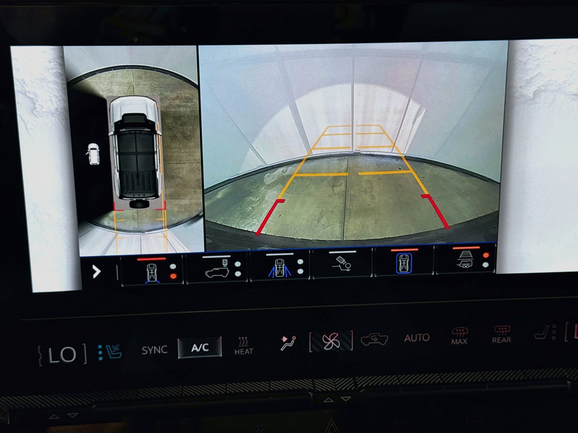 Used 2025 GMC Hummer EV 2X AWD/4WD image 16