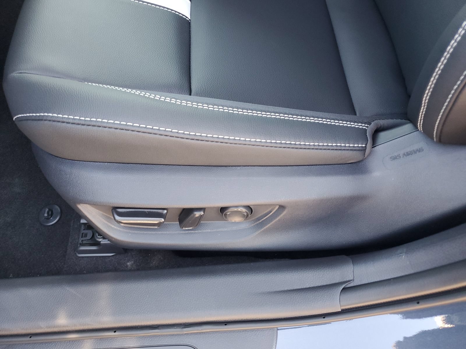 New 2026 Toyota Camry SE AWD/4WD image 18