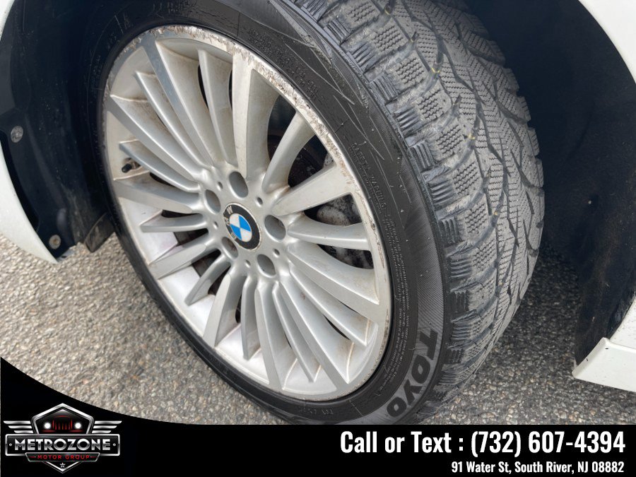 Used 2015 BMW 335i xDrive Sedan AWD/4WD image 32