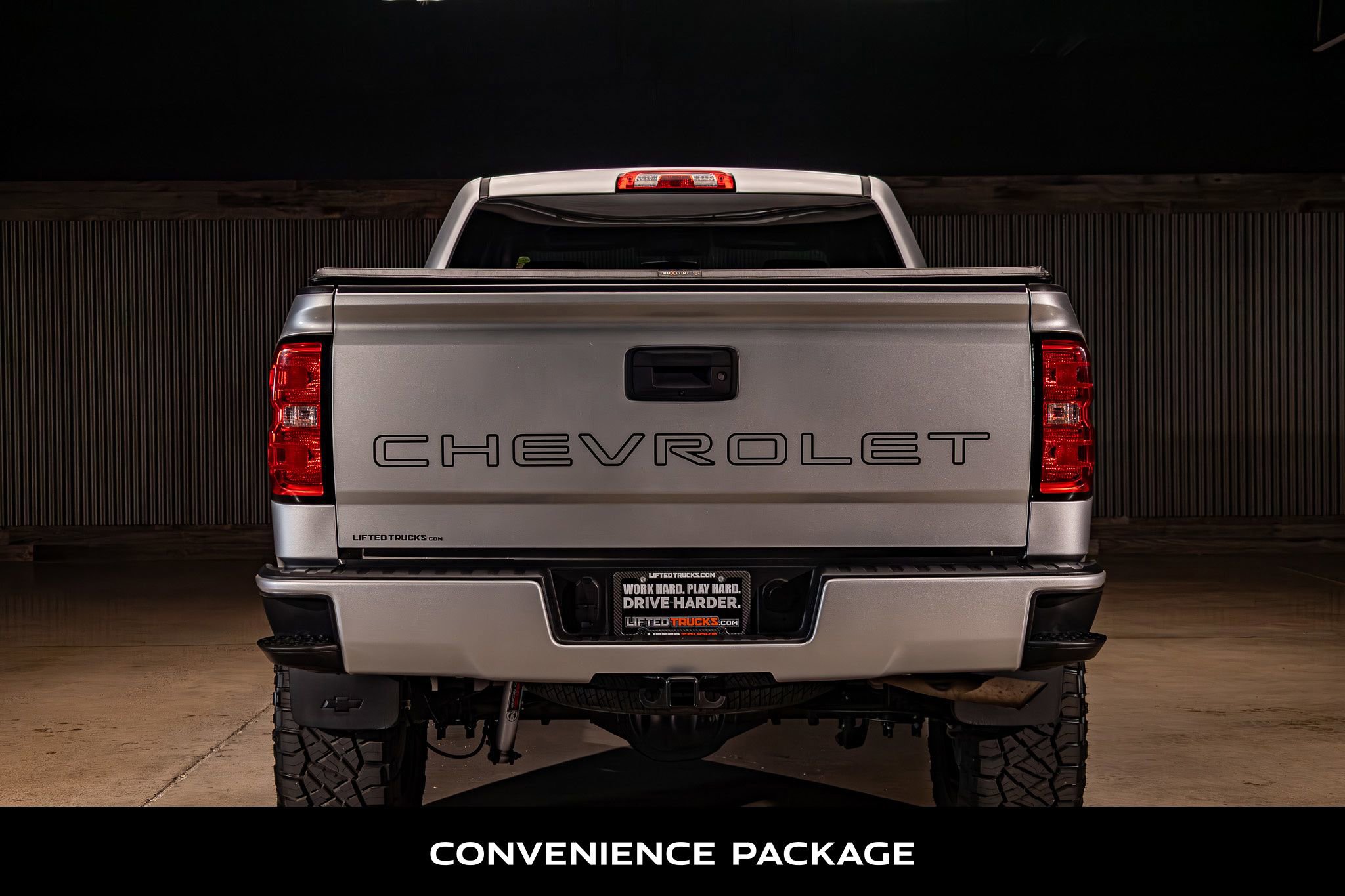 Used 2018 Chevrolet Silverado 1500 Custom w/ Custom Value Package AWD/4WD image 8