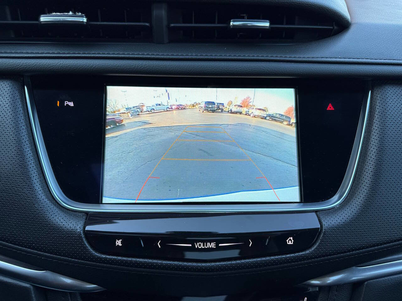 Used 2018 Cadillac XT5 Luxury w/ Driver Awareness Package image 15