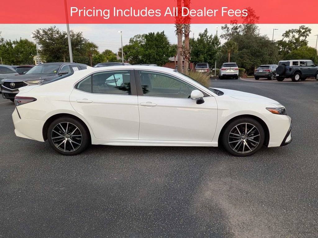 Certified 2023 Toyota Camry SE FWD image 4