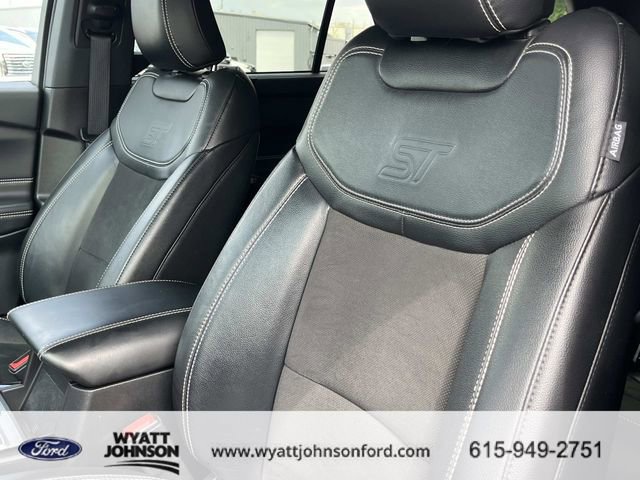 Used 2024 Ford Explorer ST image 31