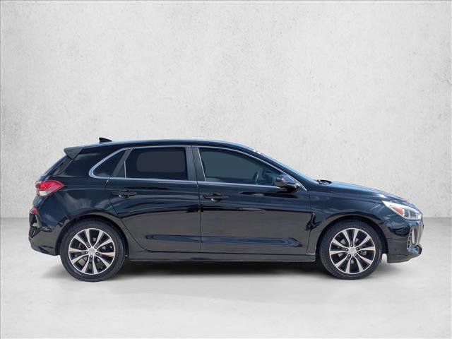 Used 2019 Hyundai Elantra GT FWD image 4