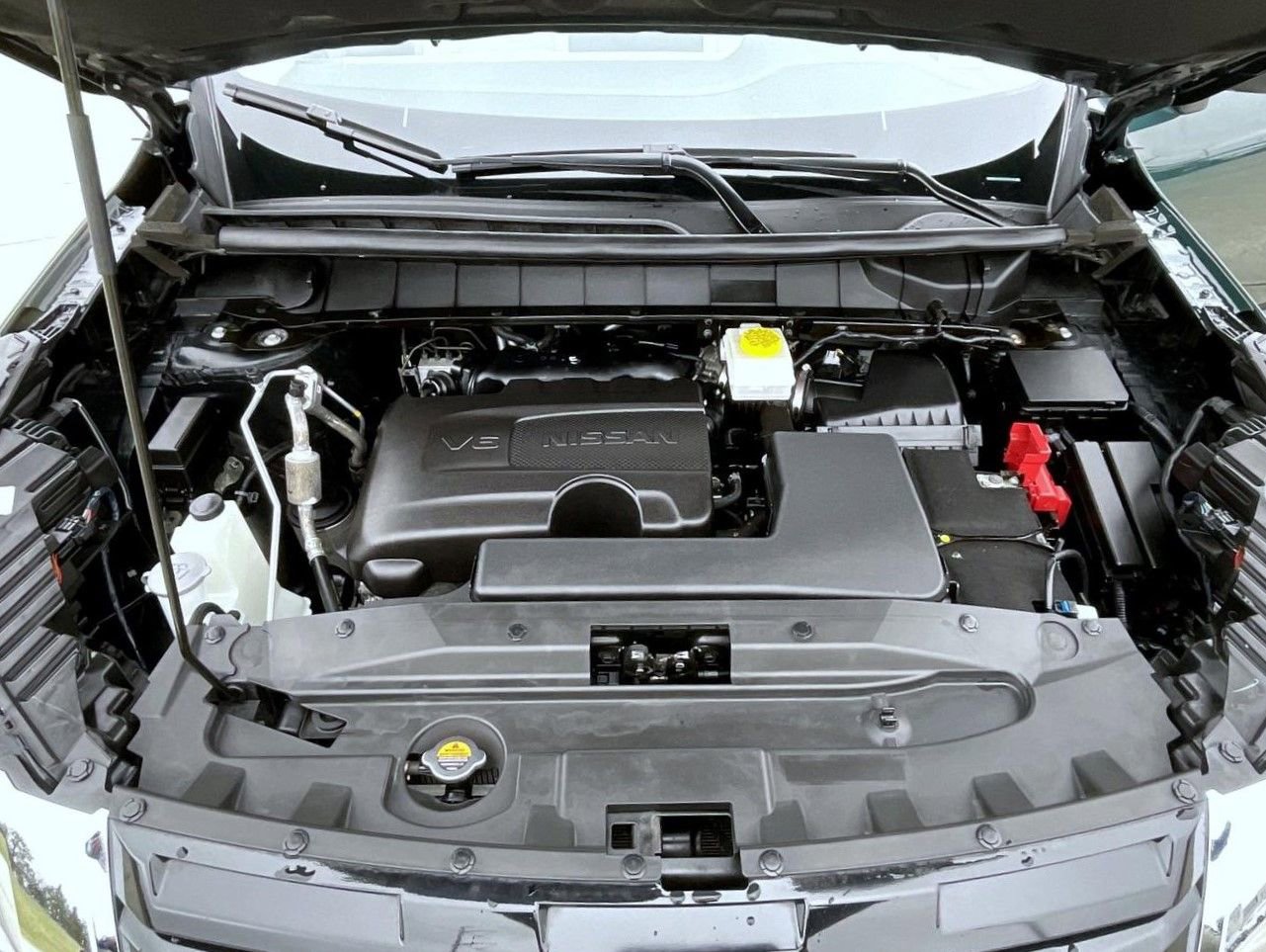 Used 2024 Nissan Pathfinder SL AWD/4WD image 27