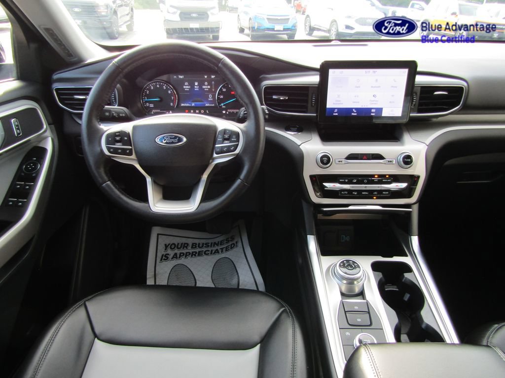 Certified 2024 Ford Explorer XLT w/ Equipment Group 202A AWD/4WD image 4