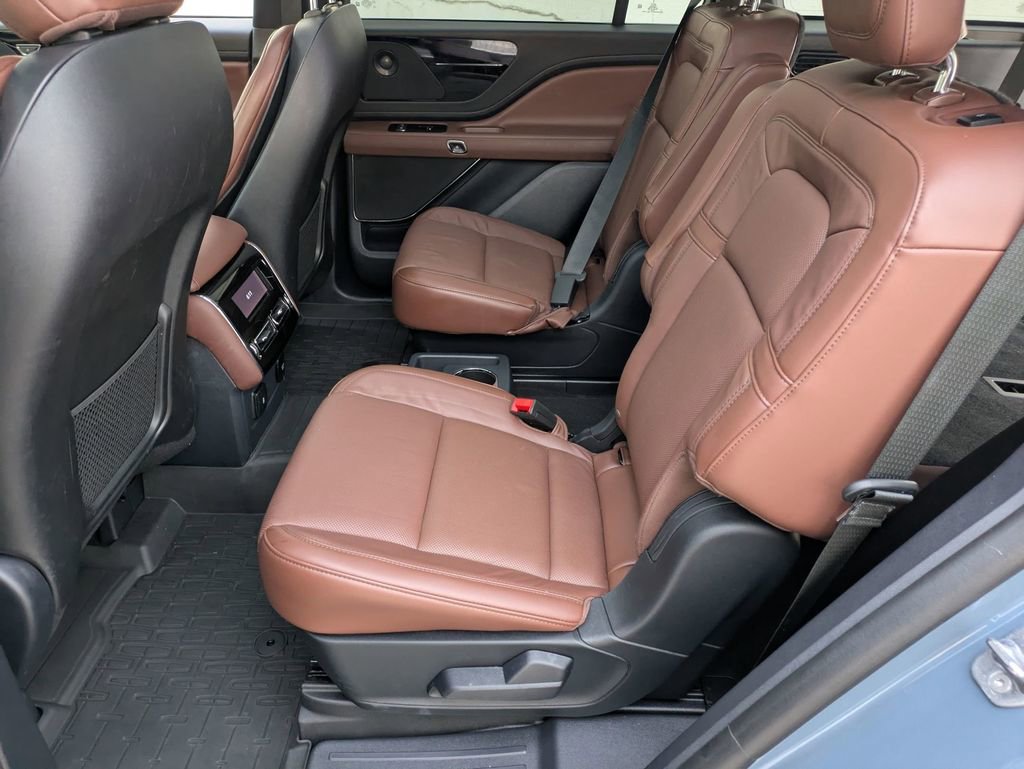 Used 2025 Lincoln Aviator Reserve w/ Illumination Package image 23
