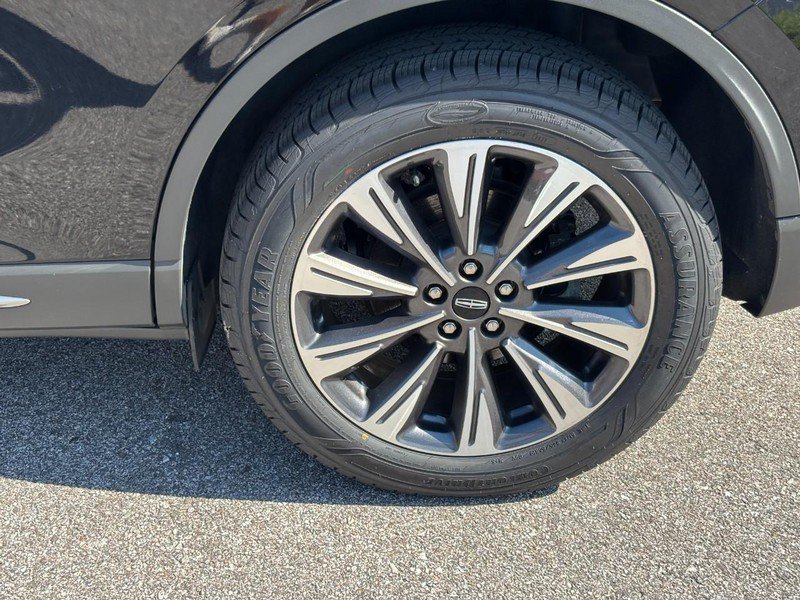 Certified 2022 Lincoln Corsair Reserve w/ Equipment Group 201A AWD/4WD image 10