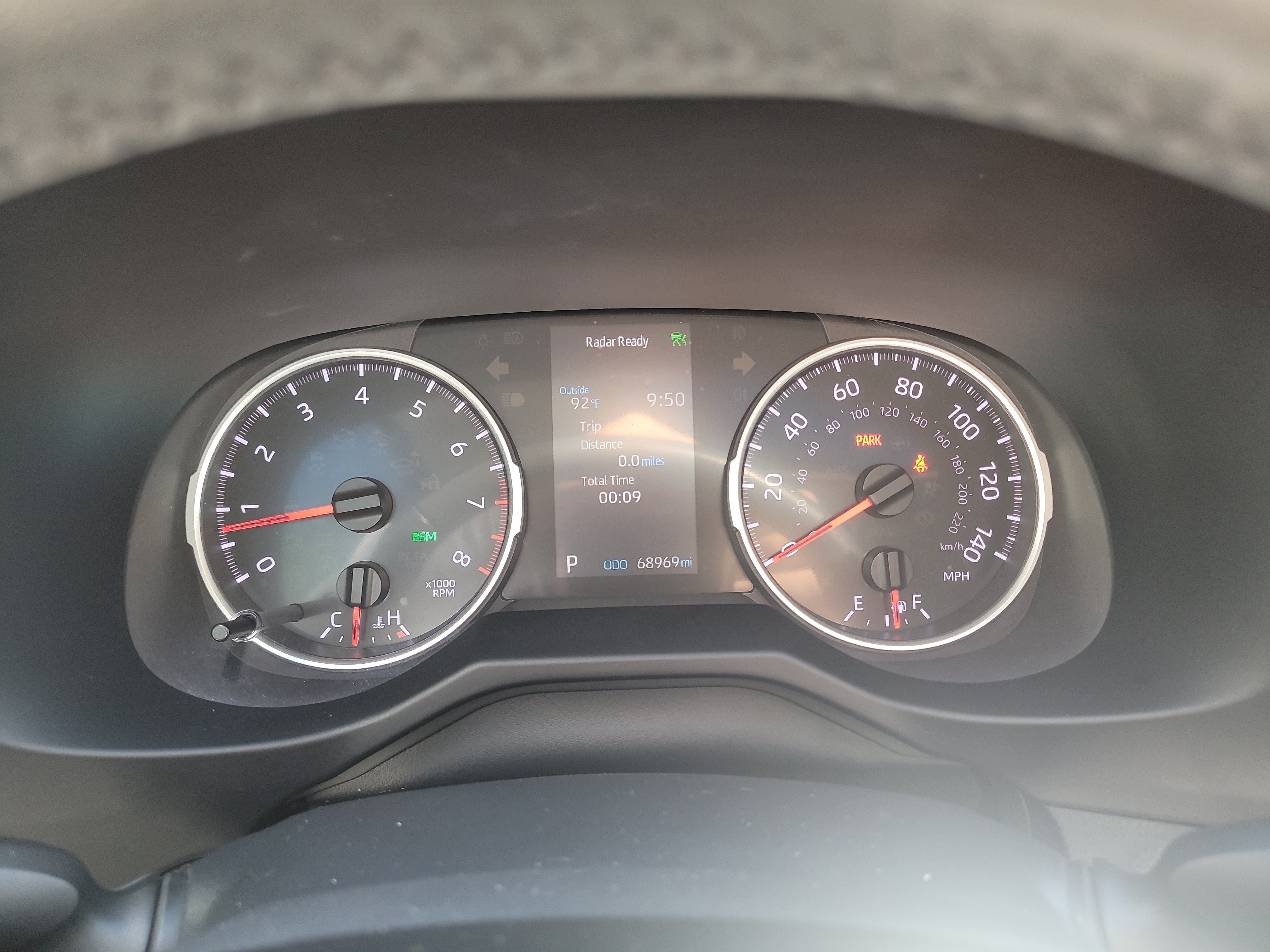 Used 2020 Toyota RAV4 XLE Premium FWD image 31