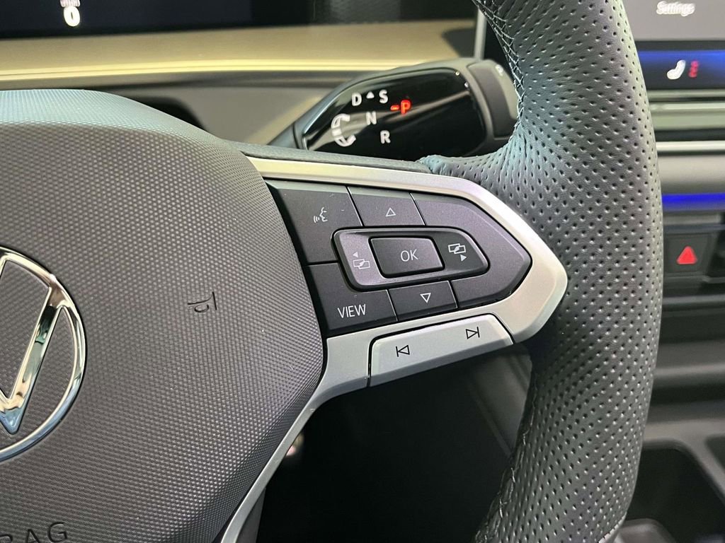 New 2026 Volkswagen Tiguan SE R-Line image 21