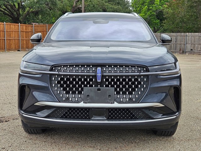 Used 2024 Lincoln Nautilus Reserve AWD/4WD image 2