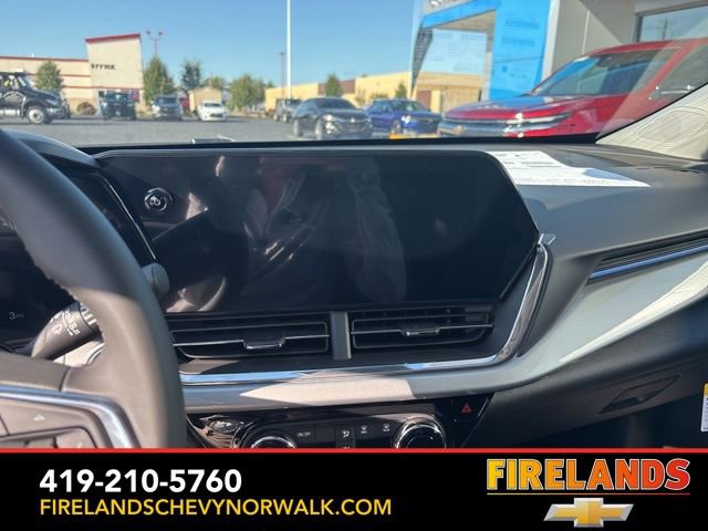 New 2025 Chevrolet Trax LT w/ Sunroof Package image 21