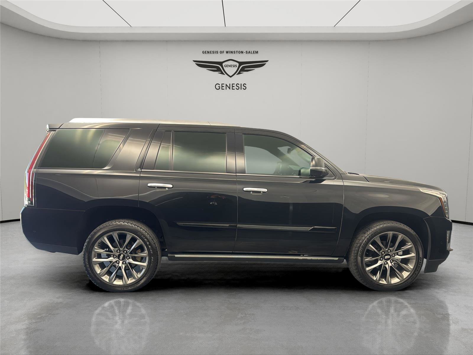 Used 2020 Cadillac Escalade Platinum w/ Escalade Sport Edition AWD/4WD image 6