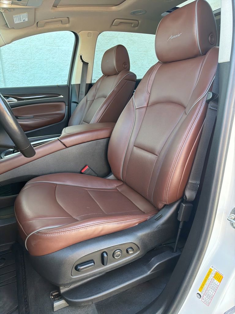 Used 2021 Buick Enclave Avenir w/ Avenir Technology Package AWD/4WD image 7