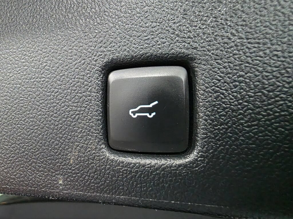 Used 2023 Ford Escape Active w/ Tech Pack #1 FWD image 18