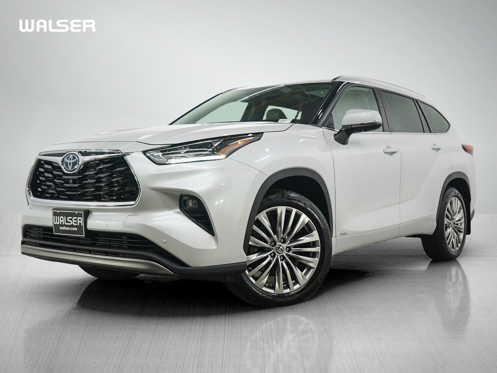 Used 2023 Toyota Highlander Platinum AWD/4WD video 1