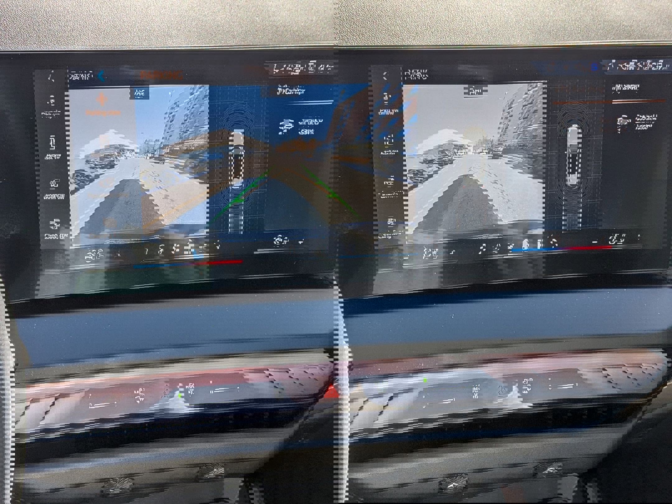 Used 2025 BMW X3 xDrive30i w/ Convenience Package image 22