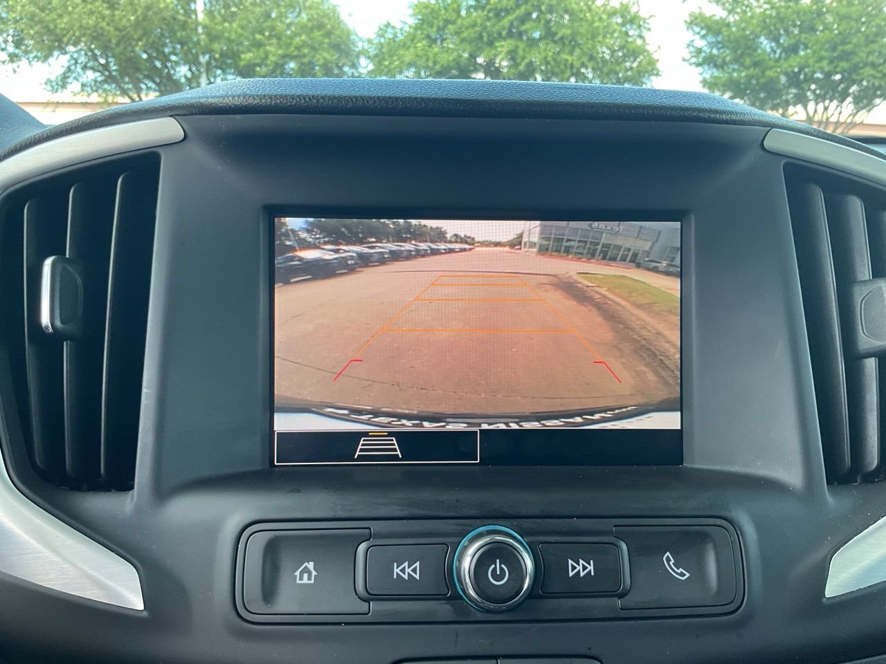 Used 2024 GMC Terrain SLE FWD image 23
