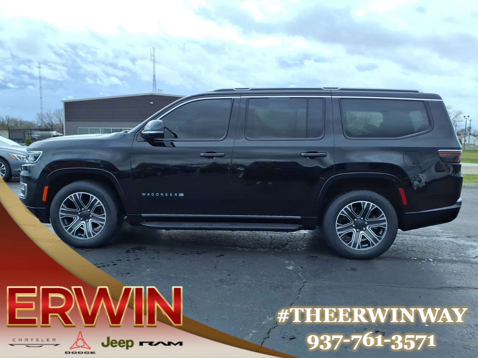 Certified 2024 Jeep Wagoneer Series II w/ Flexible Seating Group image 4