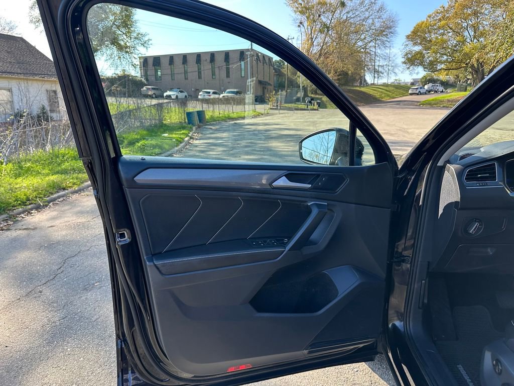 Used 2023 Volkswagen Tiguan SE image 22