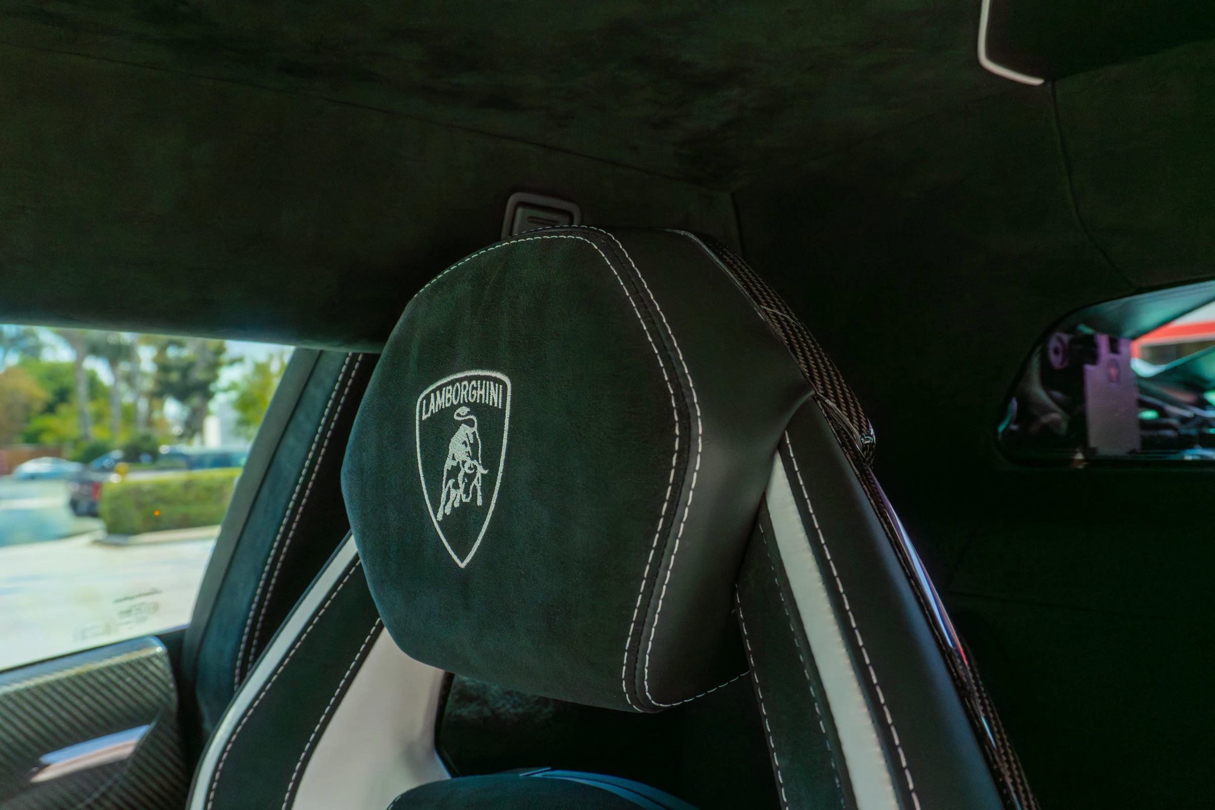 Used 2019 Lamborghini Aventador SVJ AWD/4WD image 71