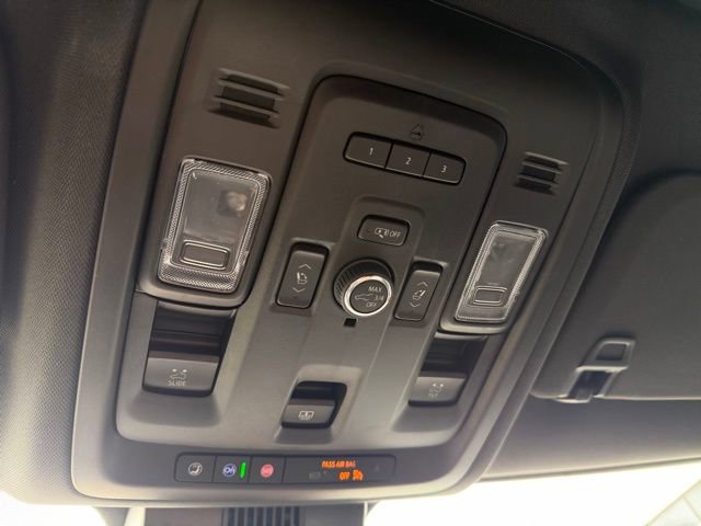 Used 2024 GMC Yukon AT4 w/ AT4 Premium Plus Package image 18