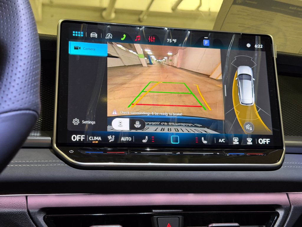 New 2026 Volkswagen Tiguan SE R-Line AWD/4WD image 17