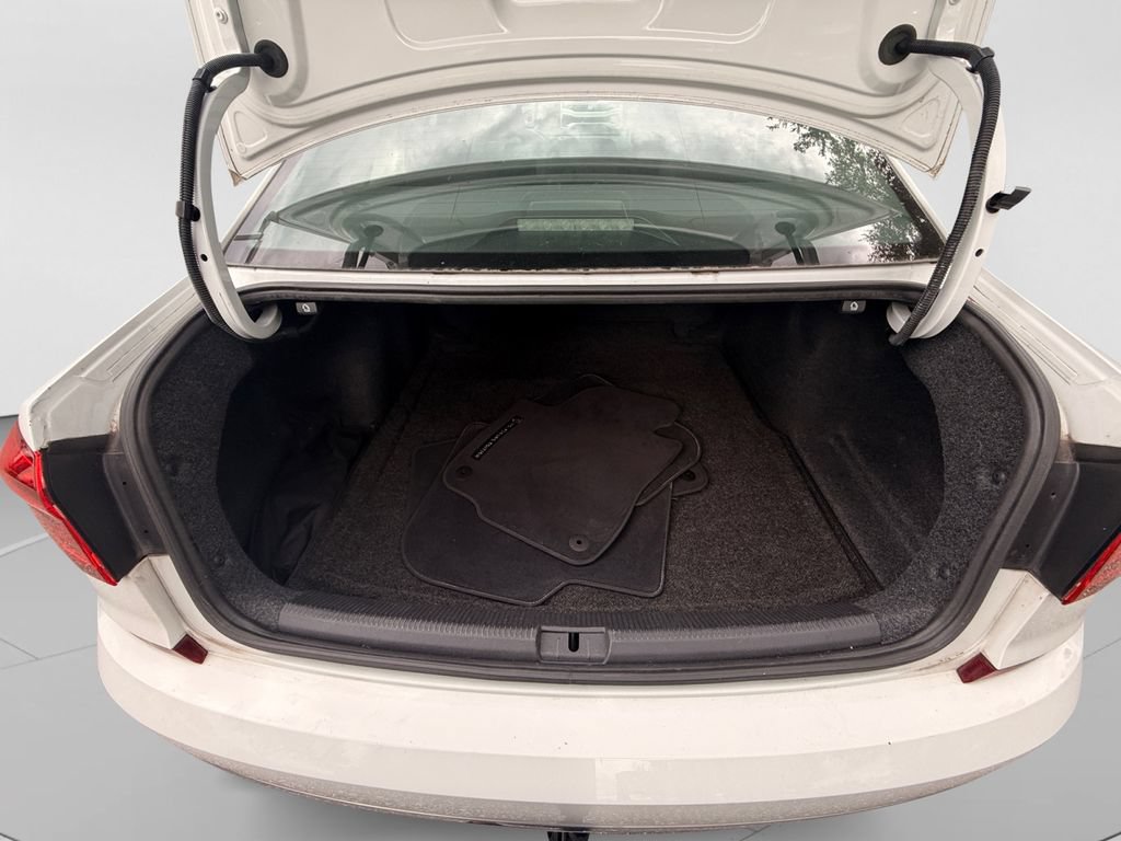 Used 2019 Volkswagen Passat 2.0T Wolfsburg FWD image 29