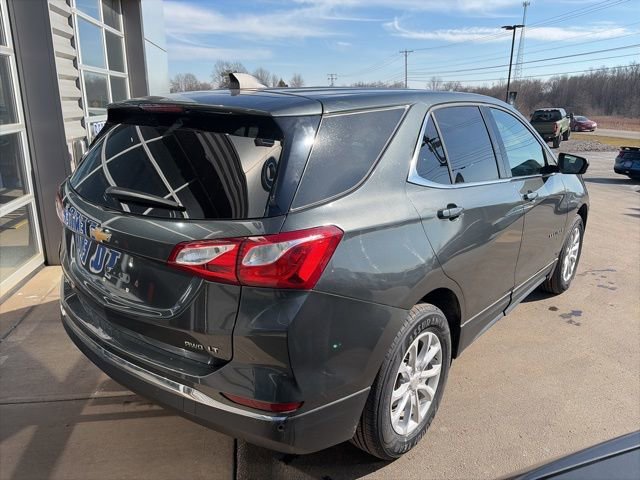 Used 2020 Chevrolet Equinox LT w/ Driver Convenience Package image 3