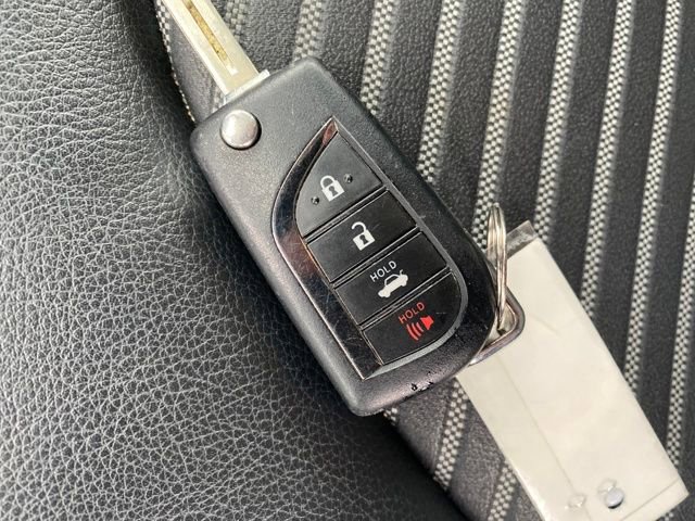 Used 2023 Toyota Camry SE image 23